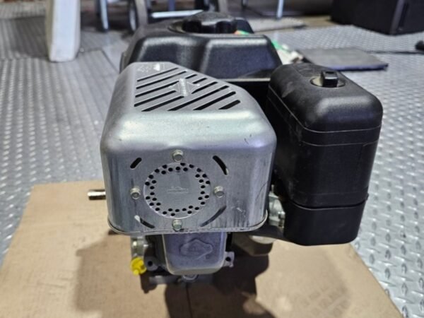 Briggs & Stratton 126312 0186 E1 Engine 5.5 HP Intek 206 - Image 5